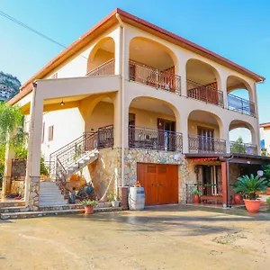 Bed & Breakfast Giardino Dei Cedri, Trabia